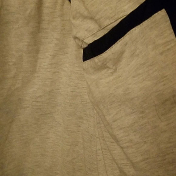 NFL VEST REDSKINS W/ DETACHABKE HOOD - Picture 4 of 6